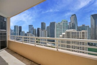 Building Photo - 808 Brickell Key Dr