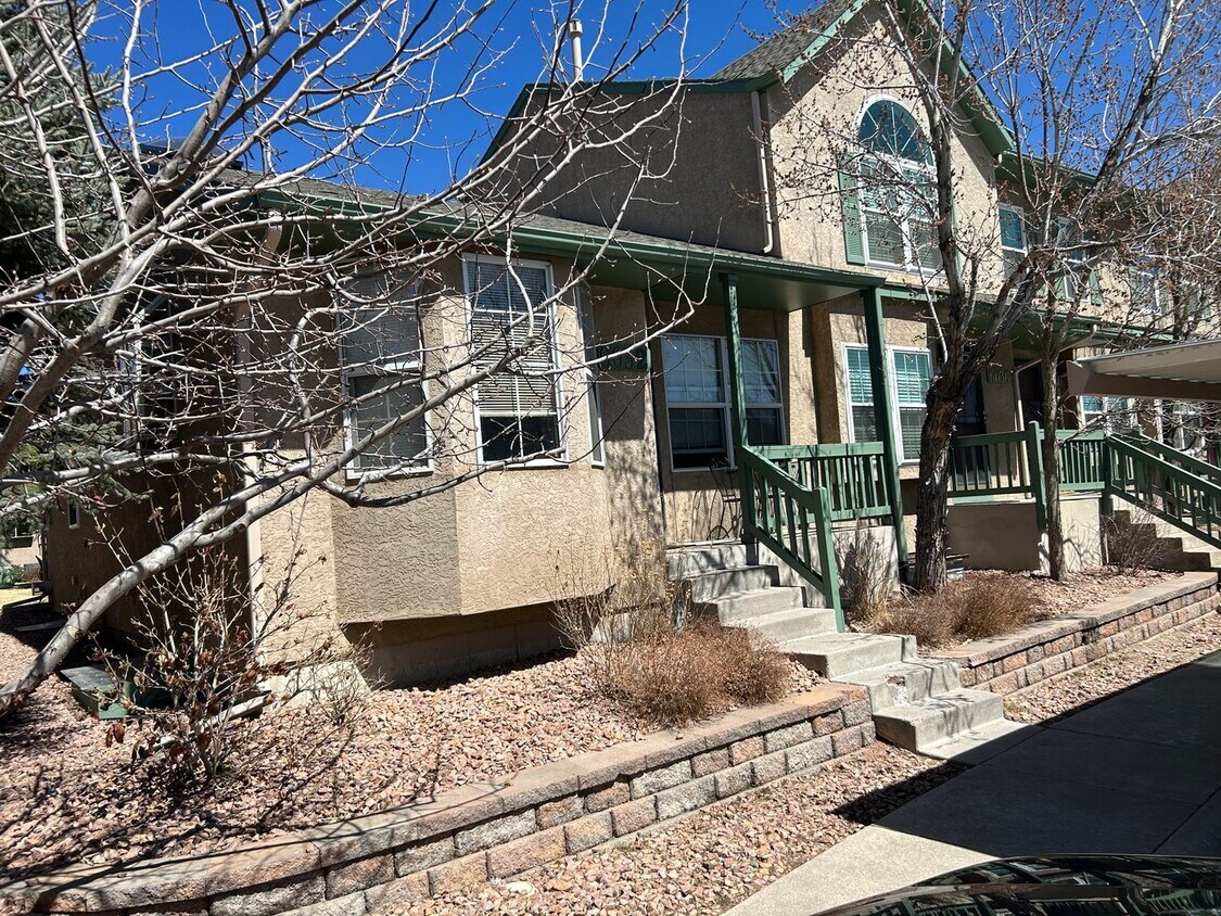 Rockrimmon D20 Ranch Style Townhome!! House Rental in Colorado