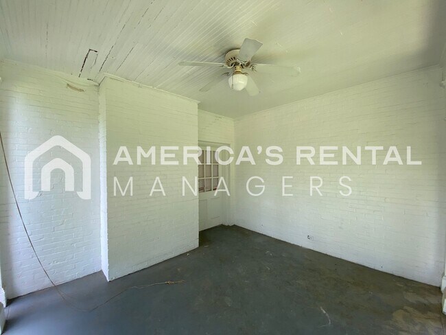 Foto del edificio - Great Duplex Available for Rent in Montgom...
