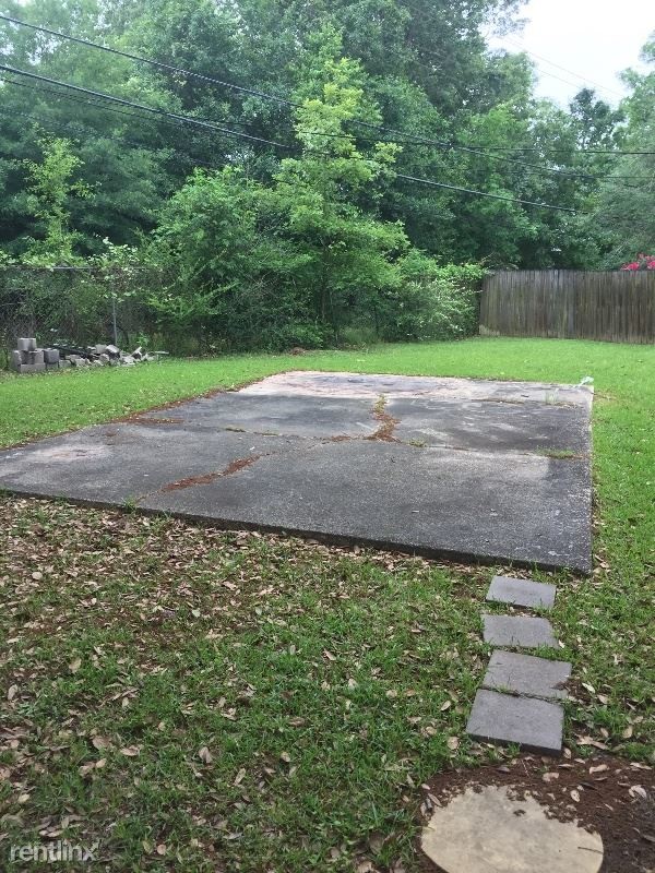 Building Photo - 3 br, 2 bath House - 14424 silverthrone
