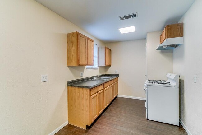Foto del edificio - 743 Knob Hollow St