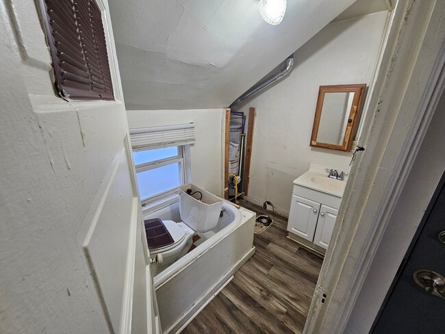 Building Photo - 628-630 Brandon St