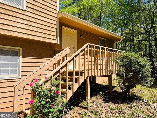 Building Photo - 524 Millard Farmer Rd