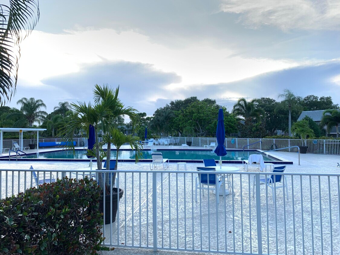 Primary Photo - 18081 SE Country Club Dr