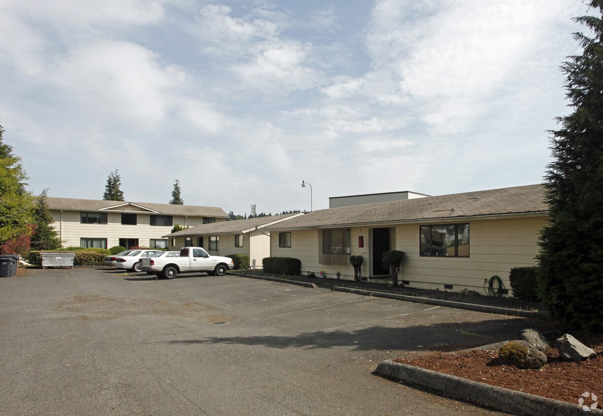 Foto del edificio - 19366-19376 Abernethy Ln
