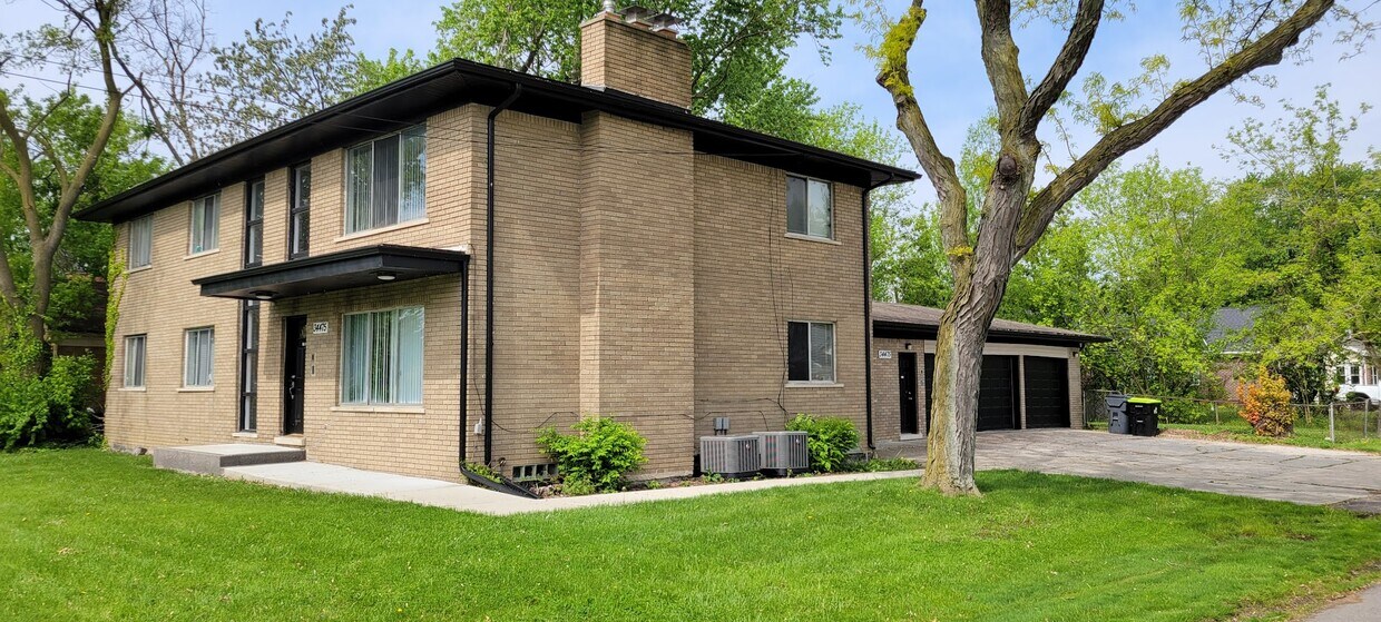 Primary Photo - 34475 Jefferson Ave