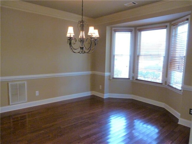 Building Photo - 10610 Cauley Creek Dr
