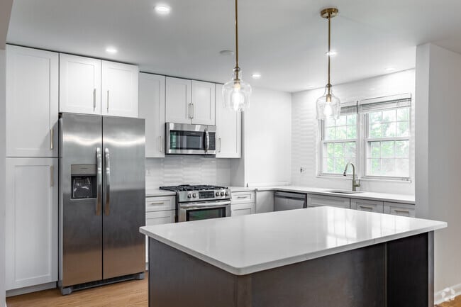 Kitchen - Melrose East Apartments