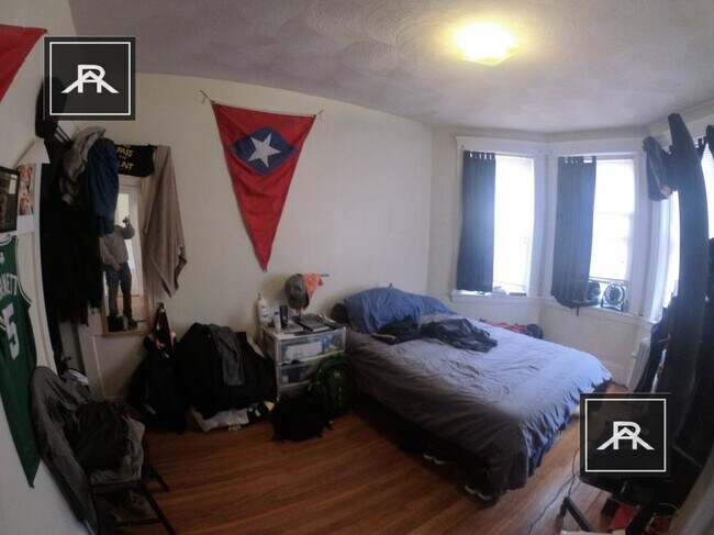 Foto del edificio - 3 bedroom in Brookline MA 02446