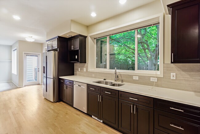 Foto del edificio - 14172 SE 8th St