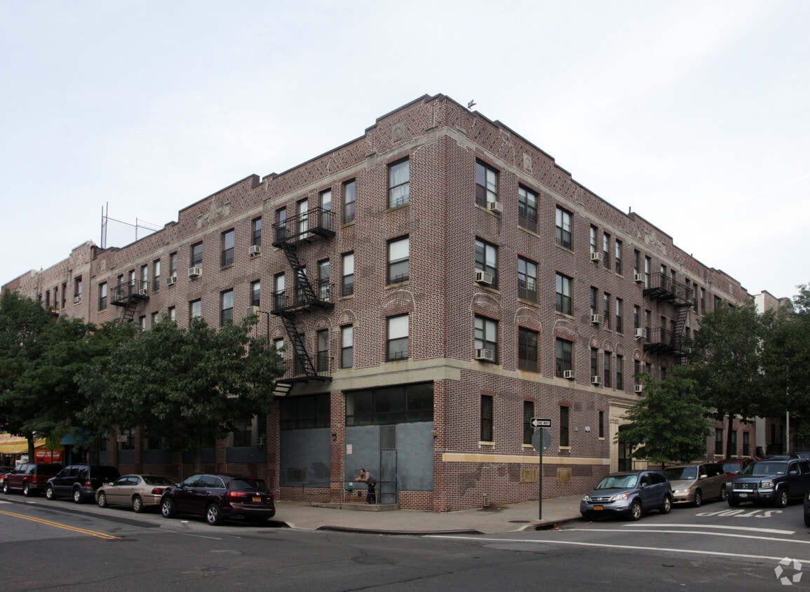 Primary Photo - 970 42nd St
