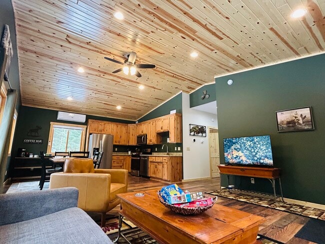 Building Photo - 9117 Nukala Rd