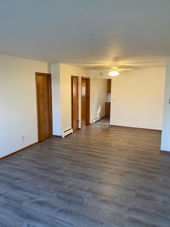 Building Photo - 3927 W Sylvania Ave