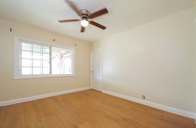 Building Photo - House - 3 Bedrooms / 1 Baths - Compton