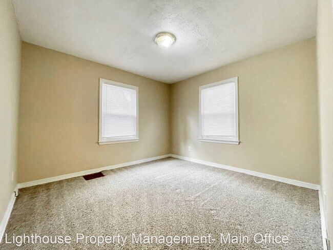 Building Photo - 3 br, 1 bath House - 2713 Ave Madison SE