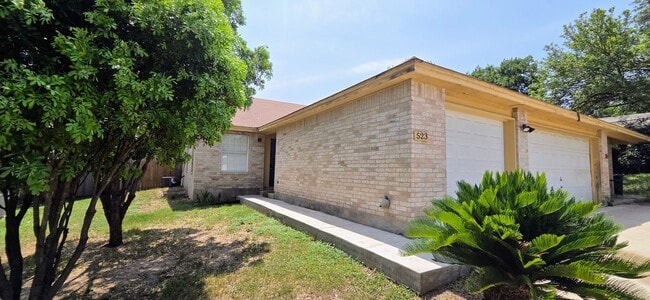 Foto del edificio - New Braunfels 2 Bedroom 2 Bath less than 1...
