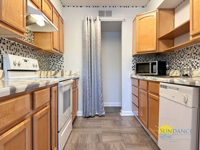 Foto del edificio - Charming 2 Bedroom Unit at Pier One!