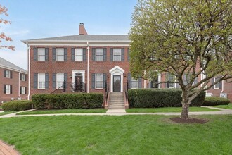 Building Photo - 4324 Heyward Pl