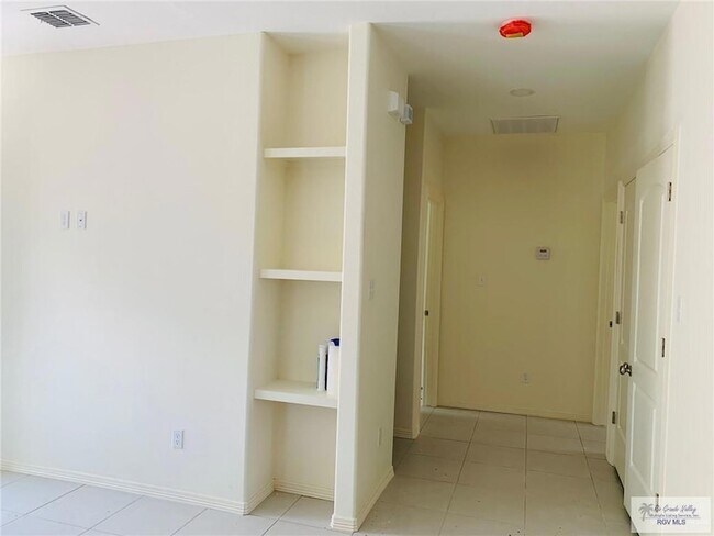 Foto del edificio - 1301 W Garfield Ave