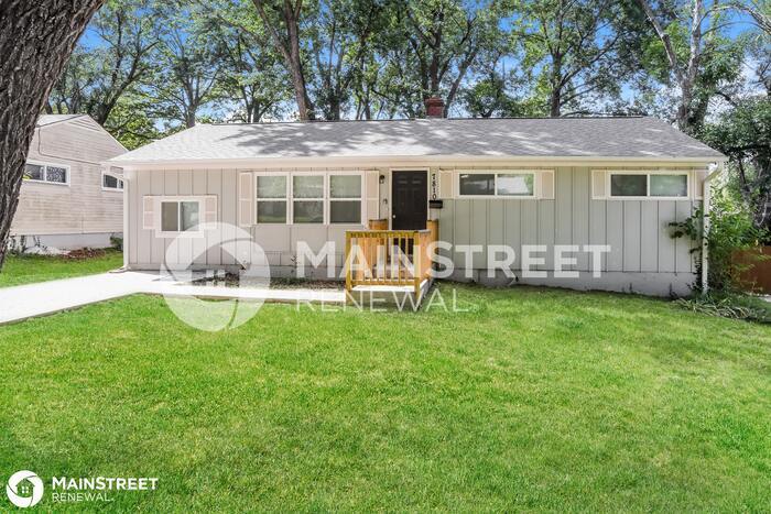 Primary Photo - 7810 E 113th St, Kansas City, MO 64134