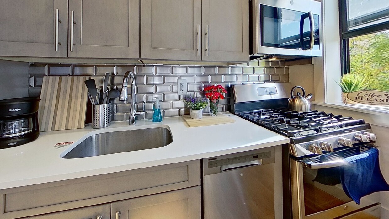 Photo - Room in Shared 4.0 bed/2 bath home