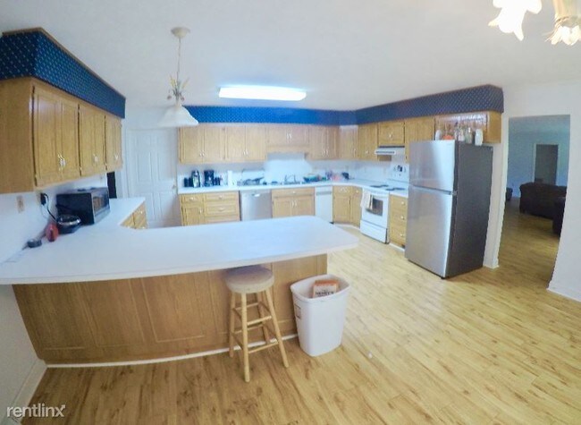 Building Photo - 5 br, 3 bath House - 5203 Columbia St