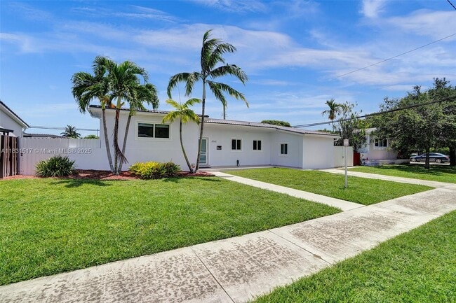 Building Photo - 8540 SW 20th St