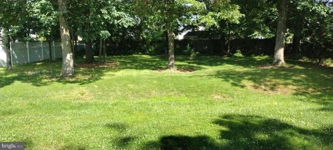 Building Photo - 936 Longfellow Ct