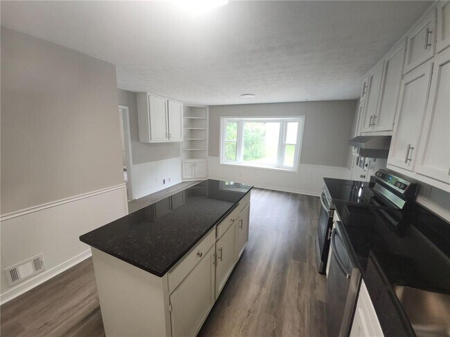 Building Photo - 4277 Bramwell Dr
