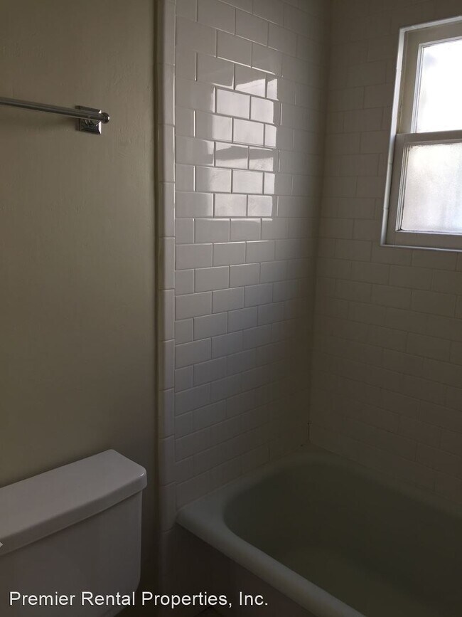 Building Photo - 2926 Juniper St
