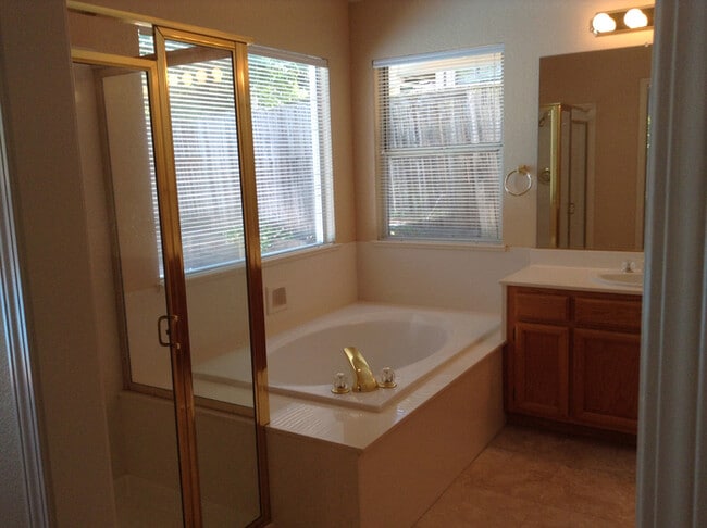 Building Photo - 1103 Muirfield Dr