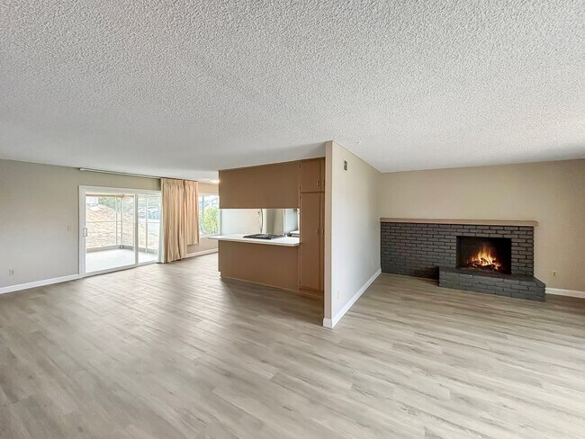 Foto del edificio - Charming 3BD/2BA House in Santee W/ W/D, M...