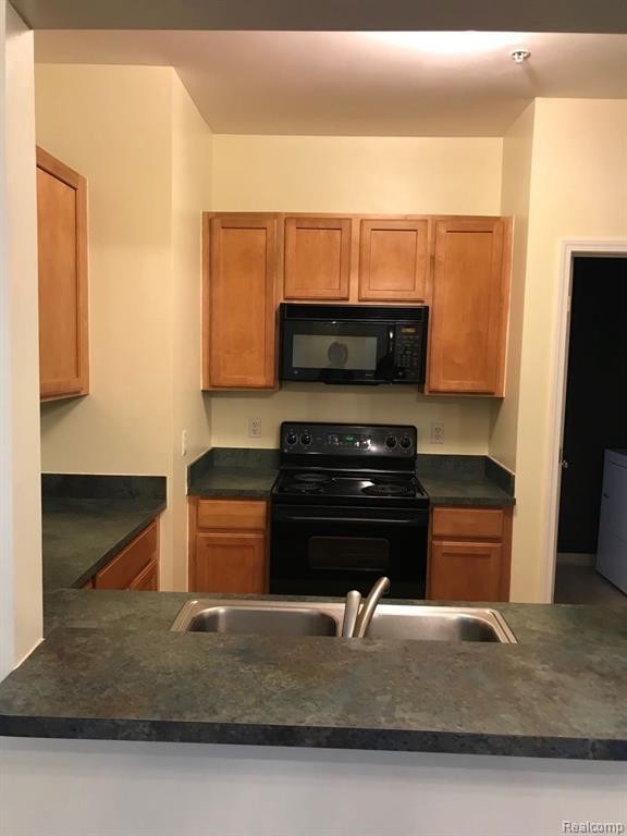 Building Photo - 7104 Addington Dr