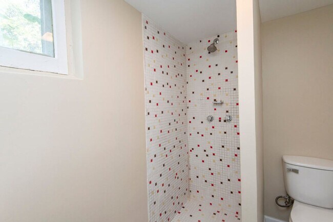 Foto del edificio - 4 Bedroom Single Family