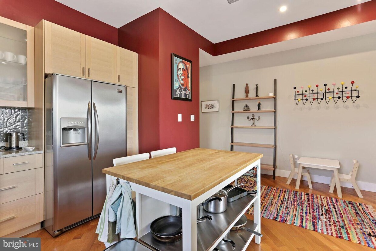 Foto principal - 1910 8th St NW