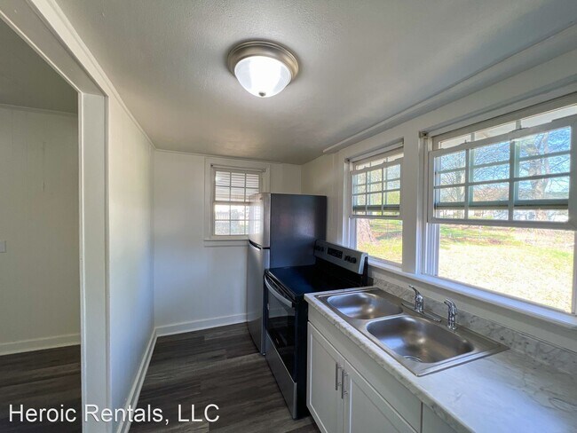 Building Photo - 2 br, 1 bath House - 307 Harvey Road