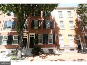 Building Photo - 727 Spruce St