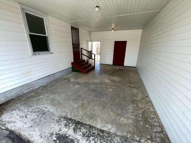 Building Photo - Cute Rental House in Shelbyville