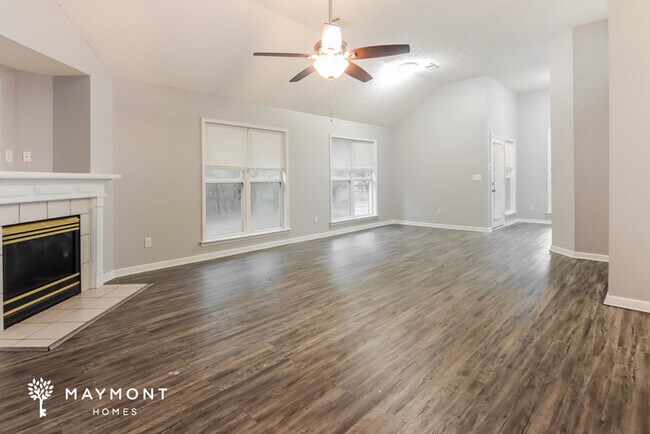 Foto del edificio - 6409 Deerwood Pl