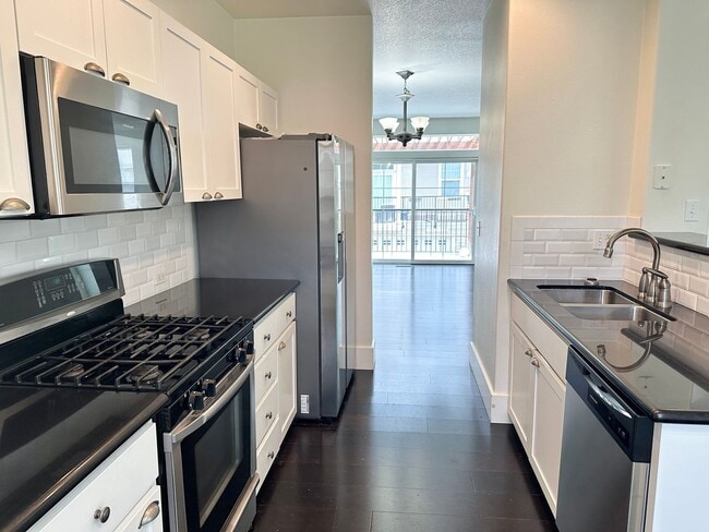Building Photo - 3 Bedroom Timberland Condo with Attached G...