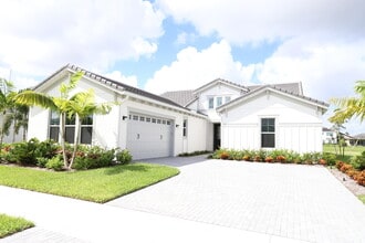 Building Photo - 15192 Wildwood Cir