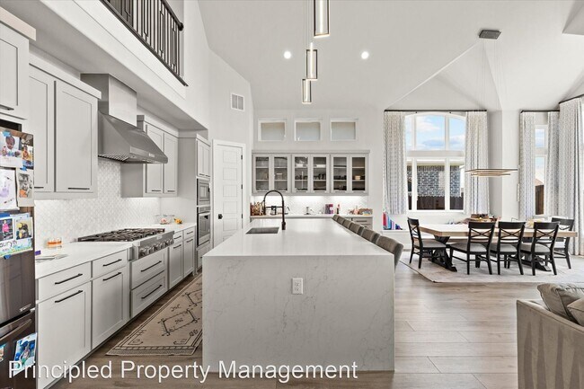 Foto del edificio - 5 br, 5 bath House - 721 Yarrow Street