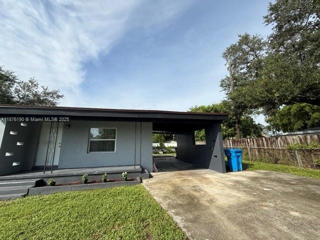 Foto del edificio - 4600 SW 33rd Dr