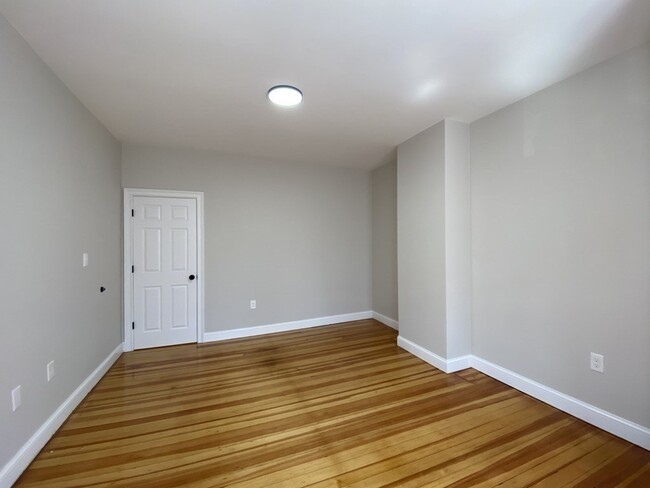 Building Photo - 123 Trenton St