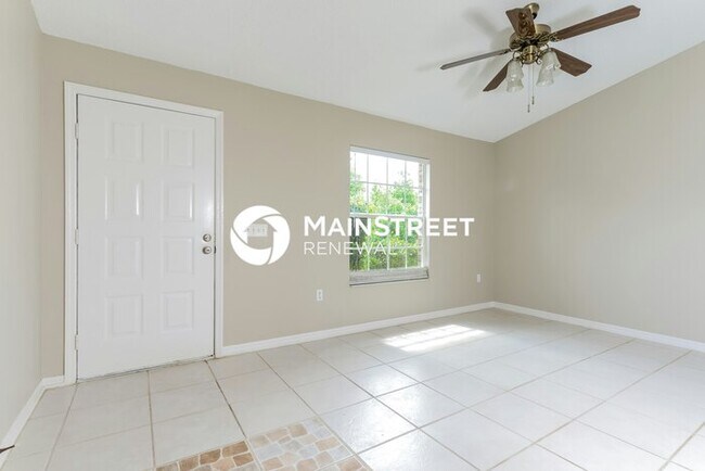 Foto del edificio - 3 Bedroom Pet-Friendly Home in Deltona, FL with Main Street Renewal