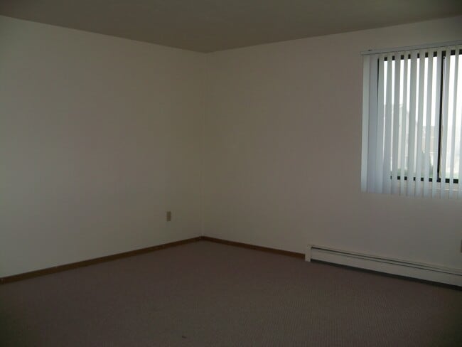 Building Photo - Velp Avenue Apartments