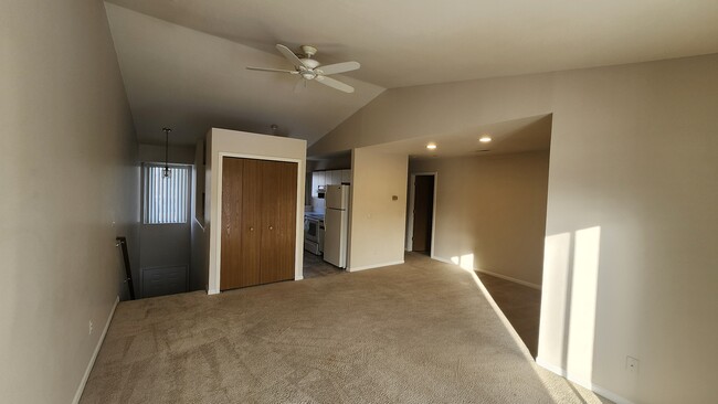 Building Photo - 42766 Lilley Pointe Dr