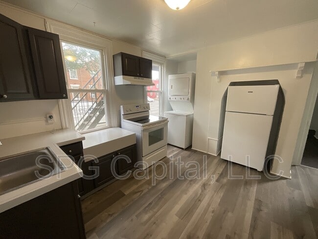 Foto del edificio - 204 N West St
