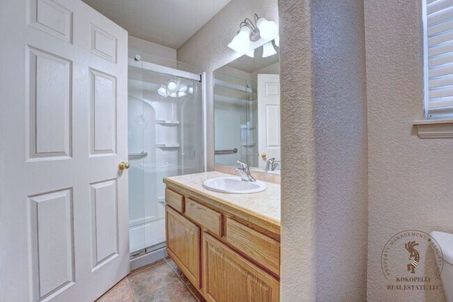 Foto del edificio - 295 Westwater Cir