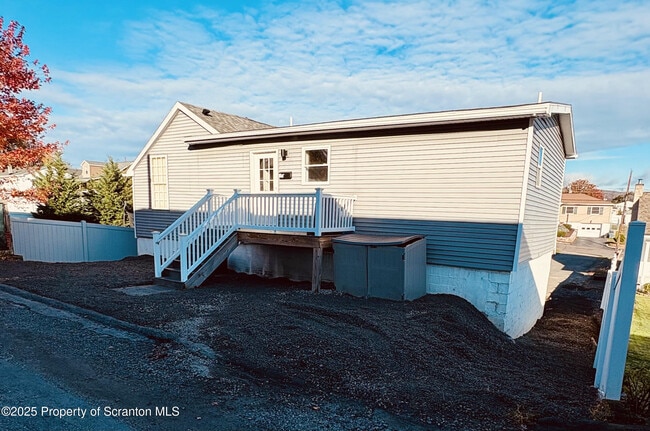 Building Photo - 3709 Laurel Ave